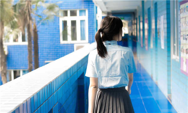 石渠如何找到一个可以帮助我生孩子的女人？